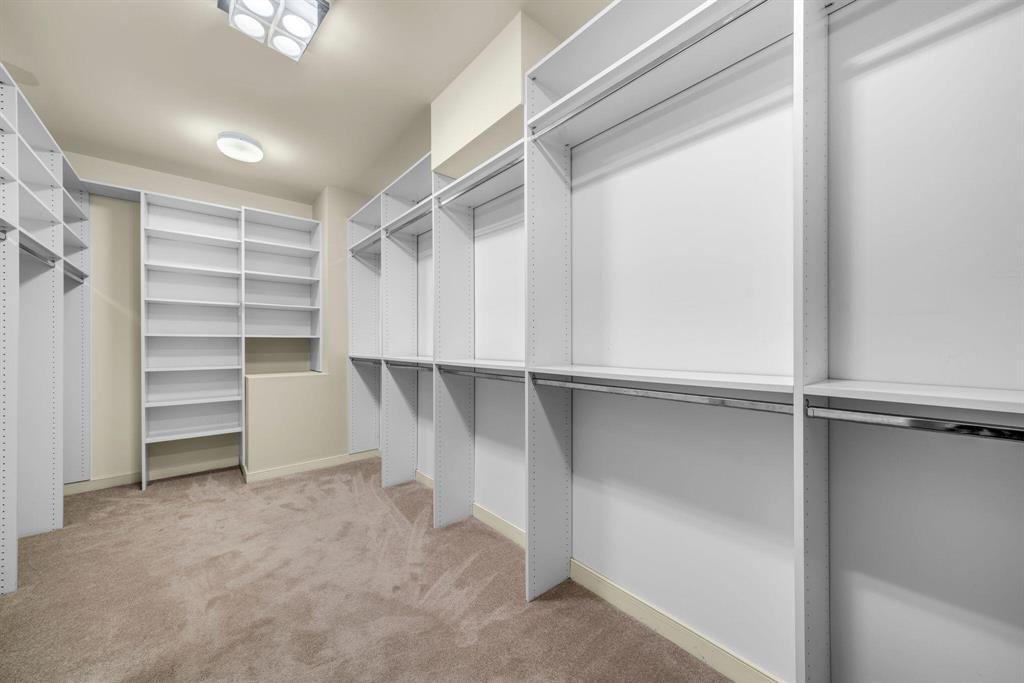 VILLAGE OF GOLF - Residential