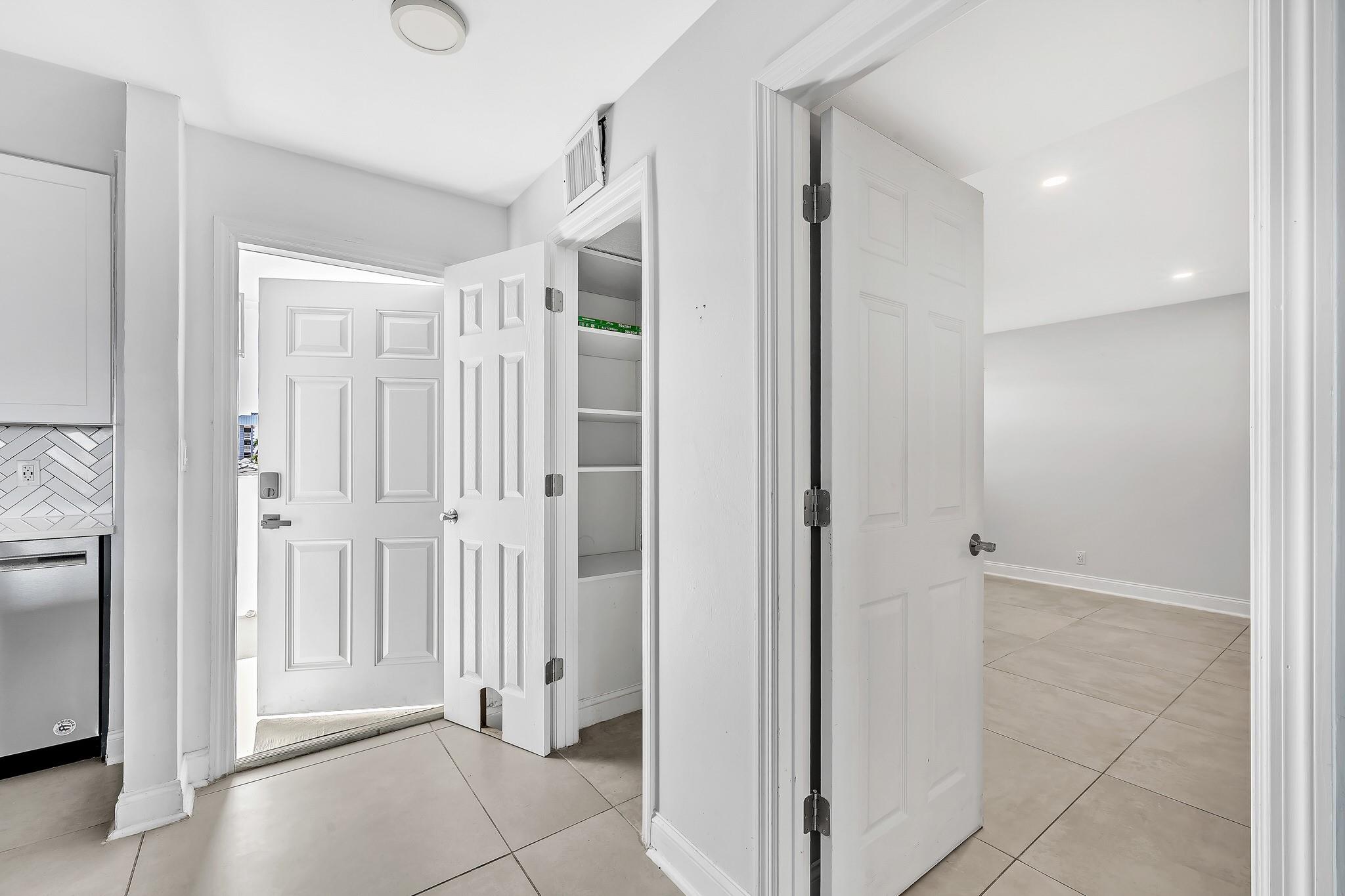 Ridgeview Towers Condo - Residential Lease