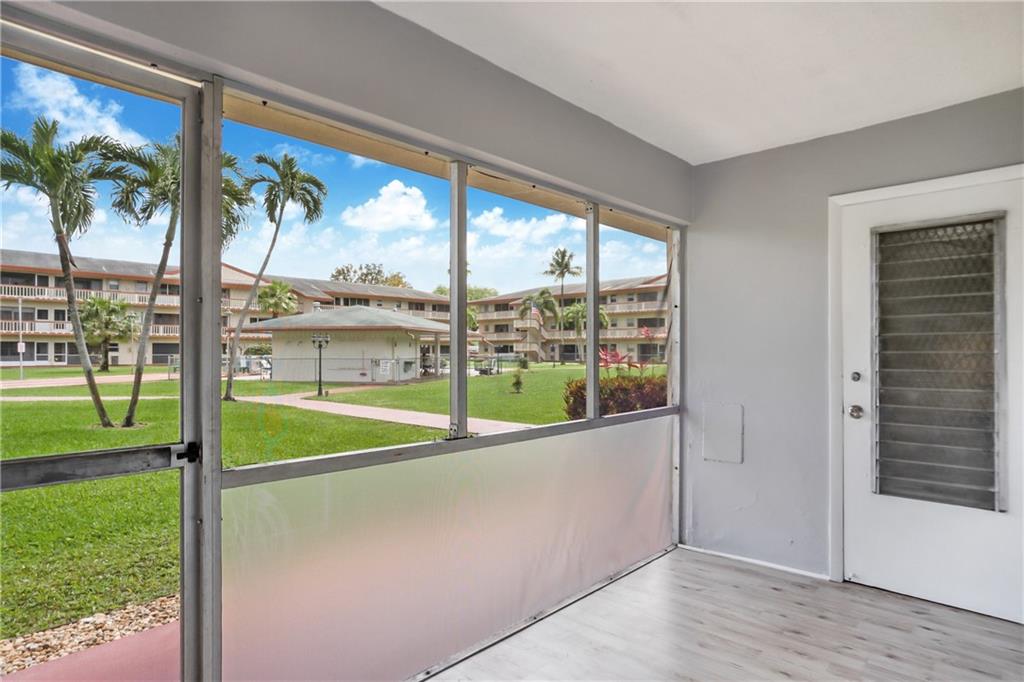 Beverly Hills Condominium - Residential