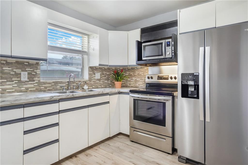 Beverly Hills Condominium - Residential