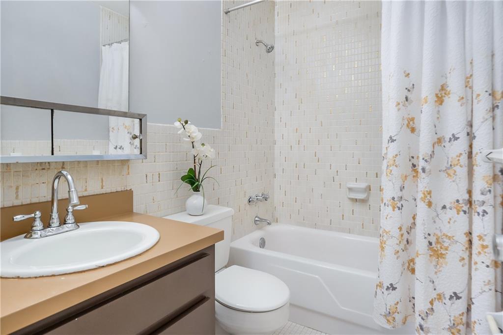 Beverly Hills Condominium - Residential