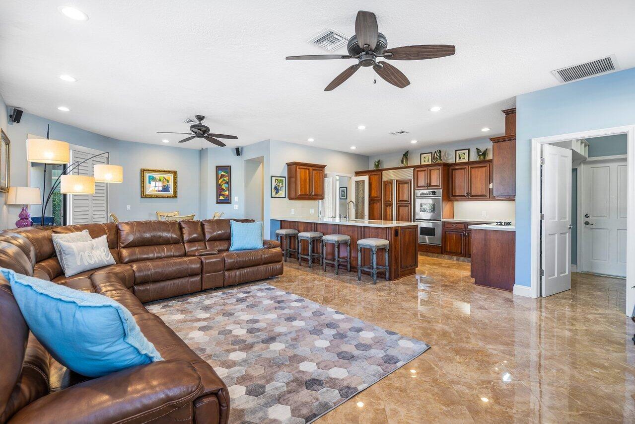 TROPIC ISLE 3RD SEC - Residential