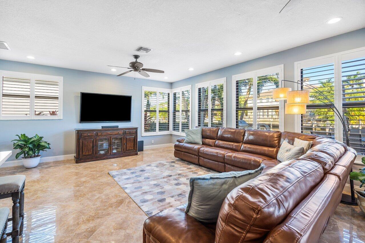 TROPIC ISLE 3RD SEC - Residential