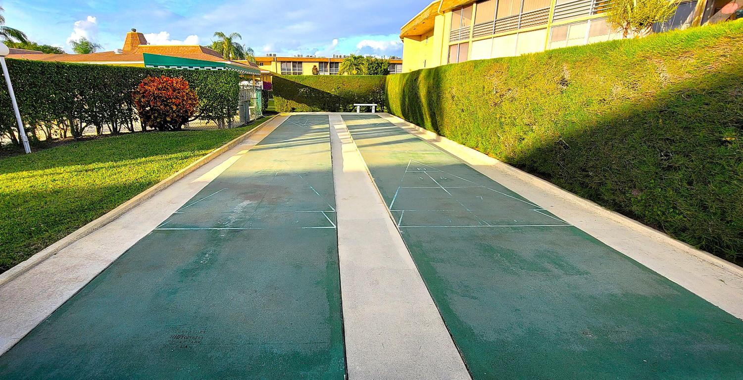 VILLAGE GREEN SUSSEX CONDO - Residential Lease