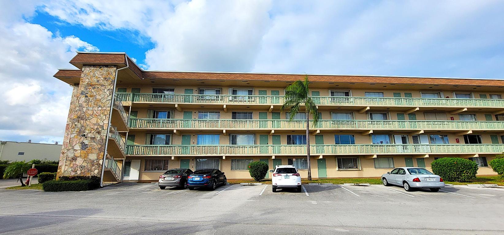 VILLAGE GREEN SUSSEX CONDO - Residential Lease