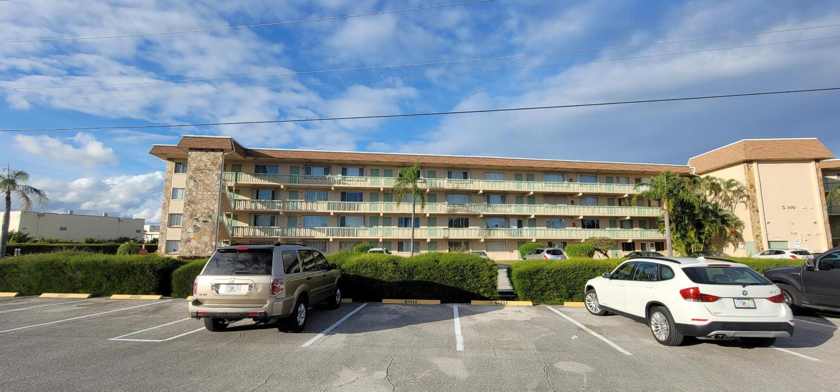 VILLAGE GREEN SUSSEX CONDO - Residential Lease