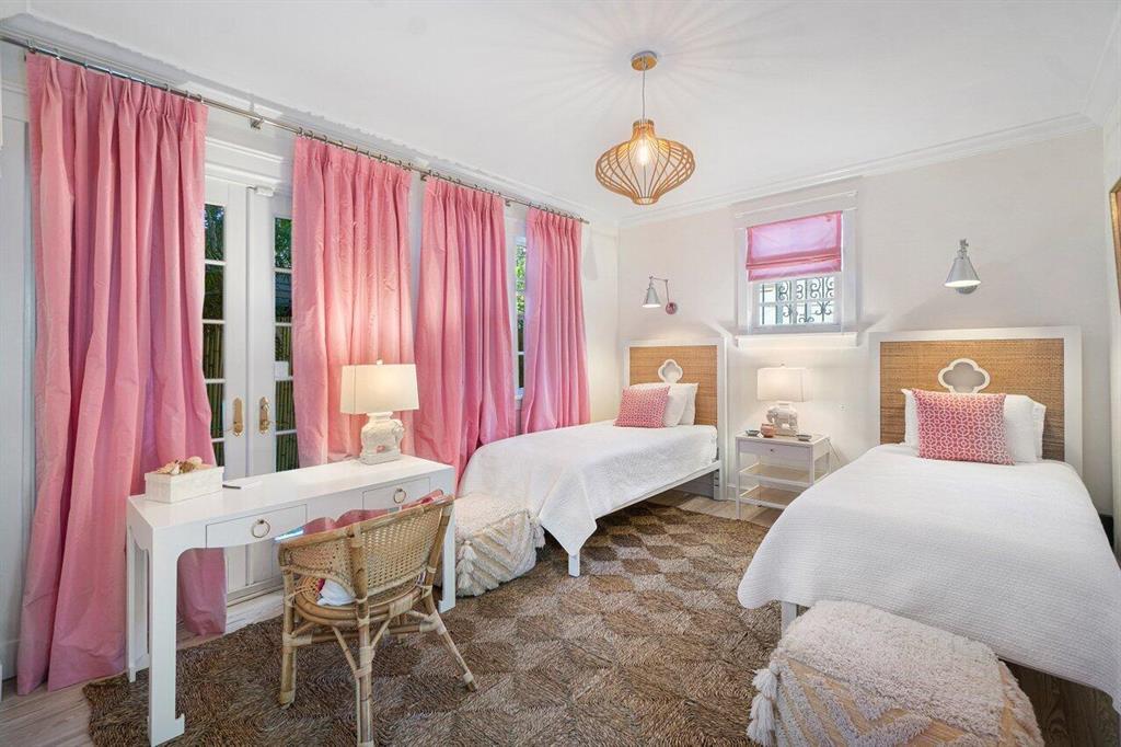 BRELSFORD PARK - Residential