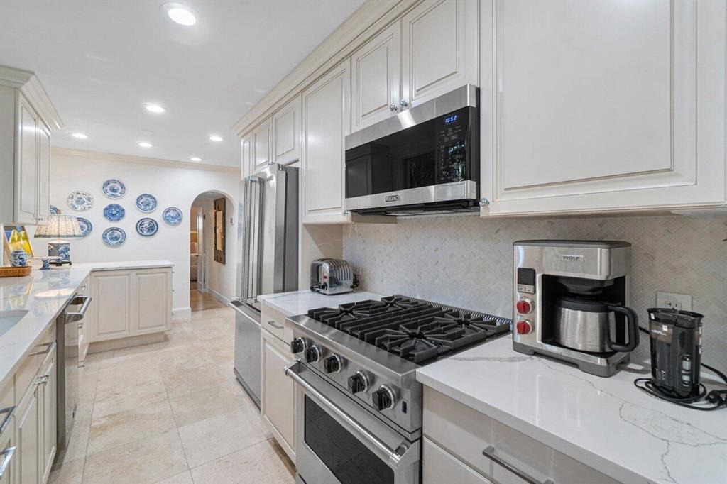 BRELSFORD PARK - Residential