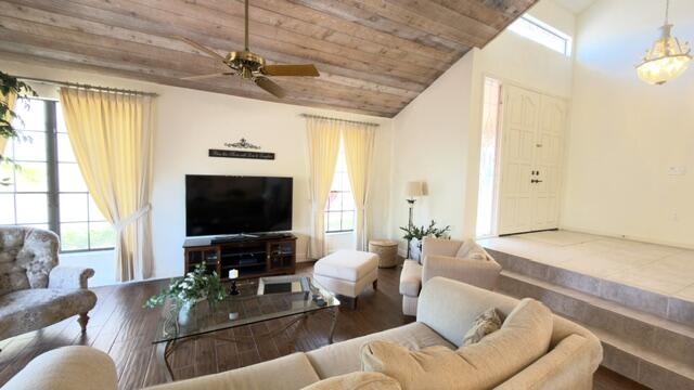 VILLA DESTE CONDO - Residential
