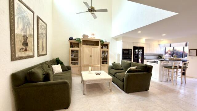 VILLA DESTE CONDO - Residential