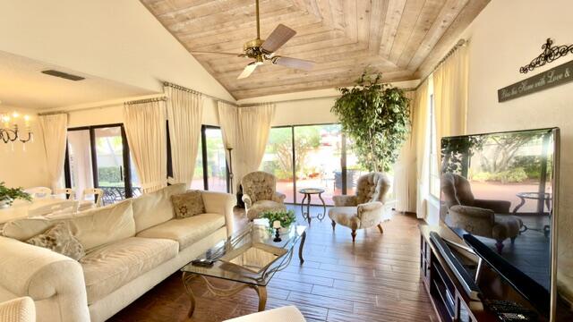 VILLA DESTE CONDO - Residential