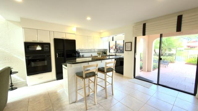 VILLA DESTE CONDO - Residential