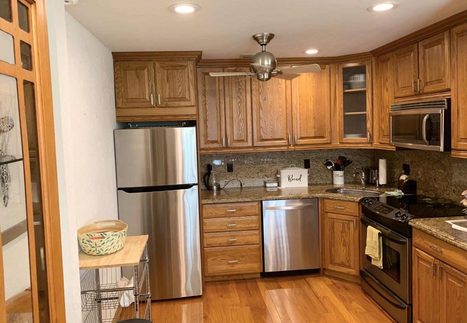 MAYBURY MANSIONS CONDO - Residential Lease