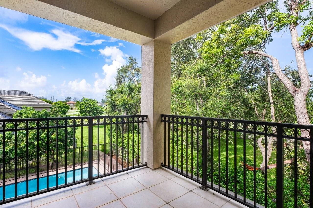 Equus Agr PUD Ph 02 - Residential Lease