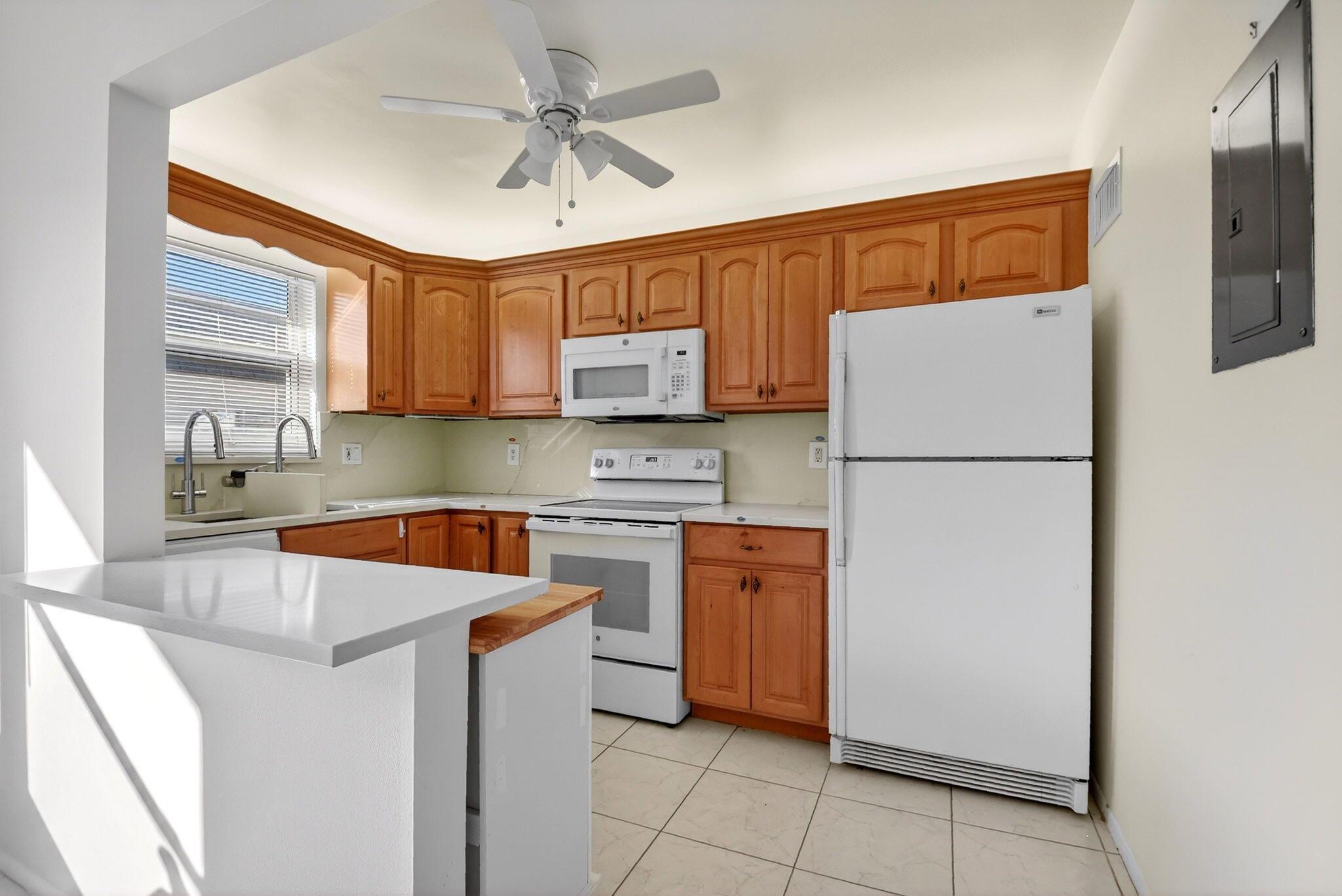 CENTURY VILLAGE STRATFORD - Residential