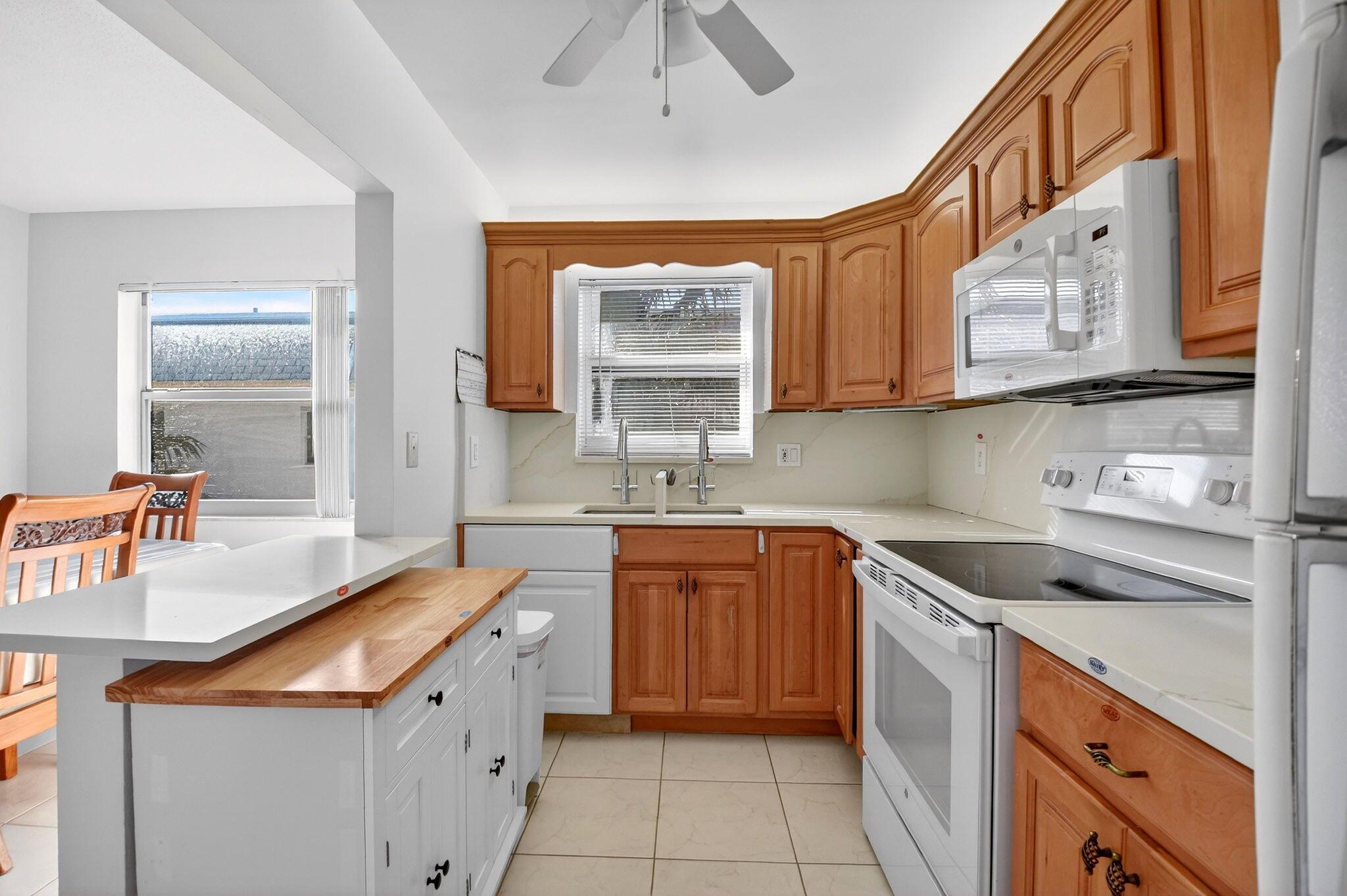 CENTURY VILLAGE STRATFORD - Residential