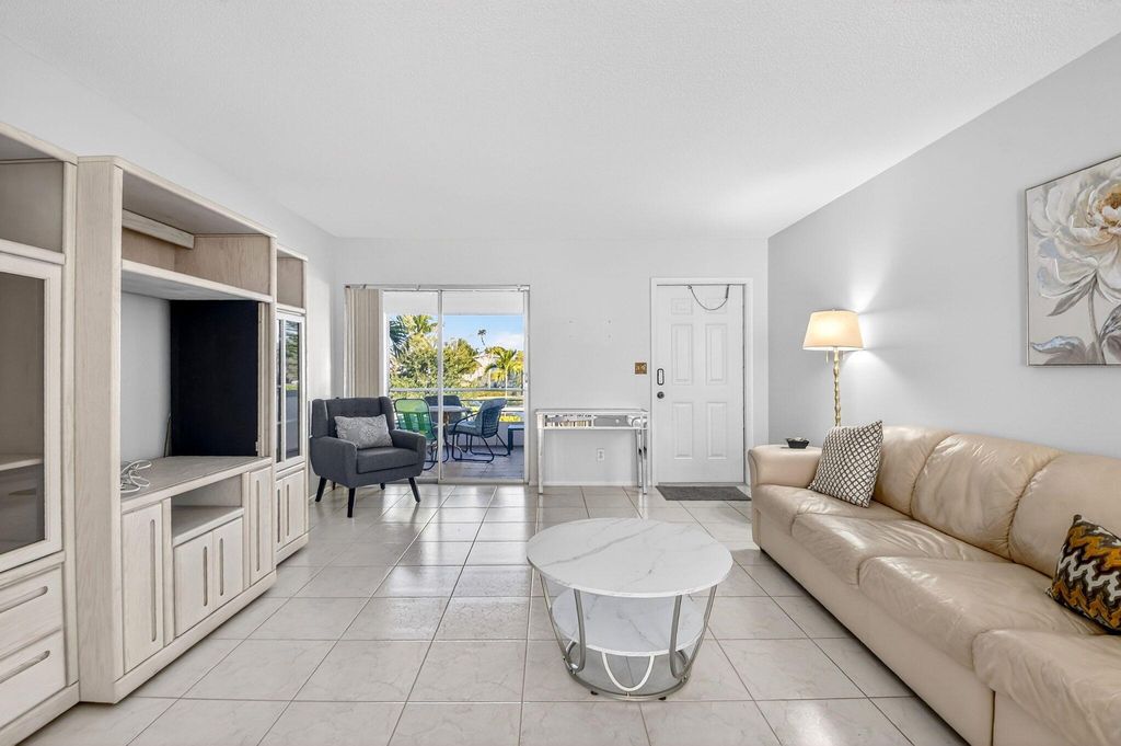 Photo of 94 Stratford G, West Palm Beach, FL 33417 (MLS # R11150023)