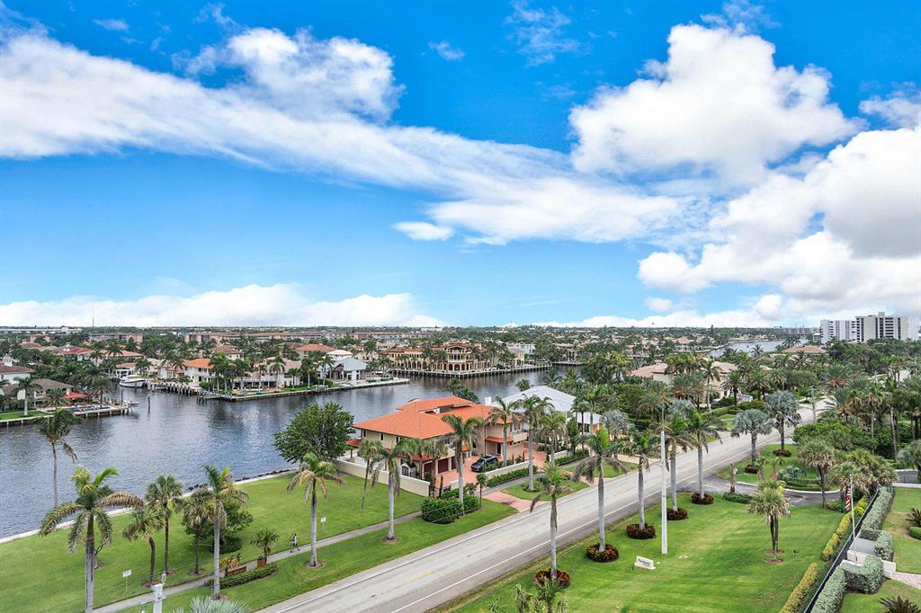 TOWNHOUSES OF HIGHLAND BE - Residential