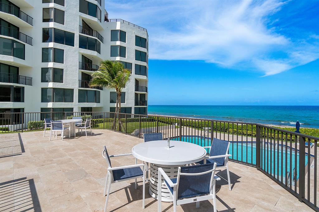 TOWNHOUSES OF HIGHLAND BE - Residential