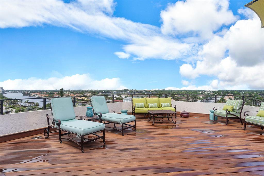 TOWNHOUSES OF HIGHLAND BE - Residential