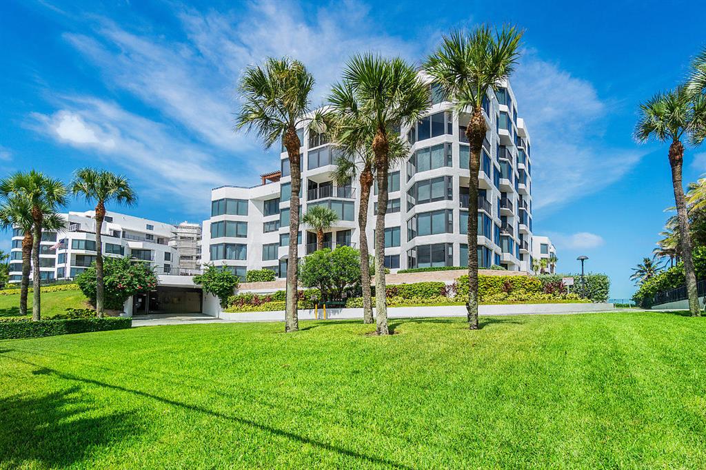 TOWNHOUSES OF HIGHLAND BE - Residential