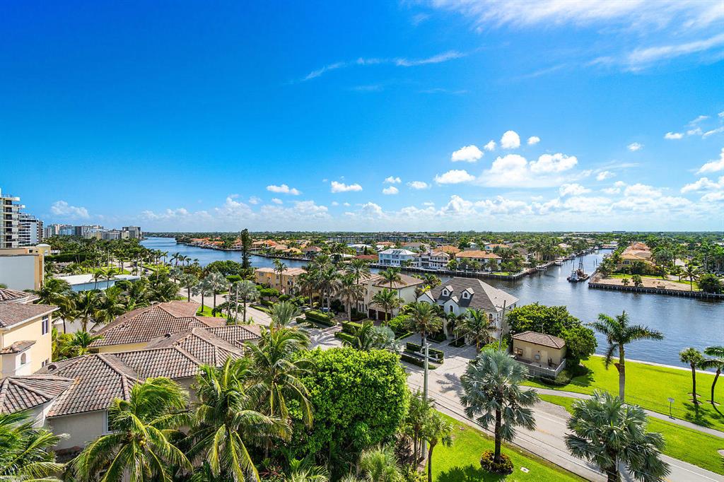 TOWNHOUSES OF HIGHLAND BE - Residential