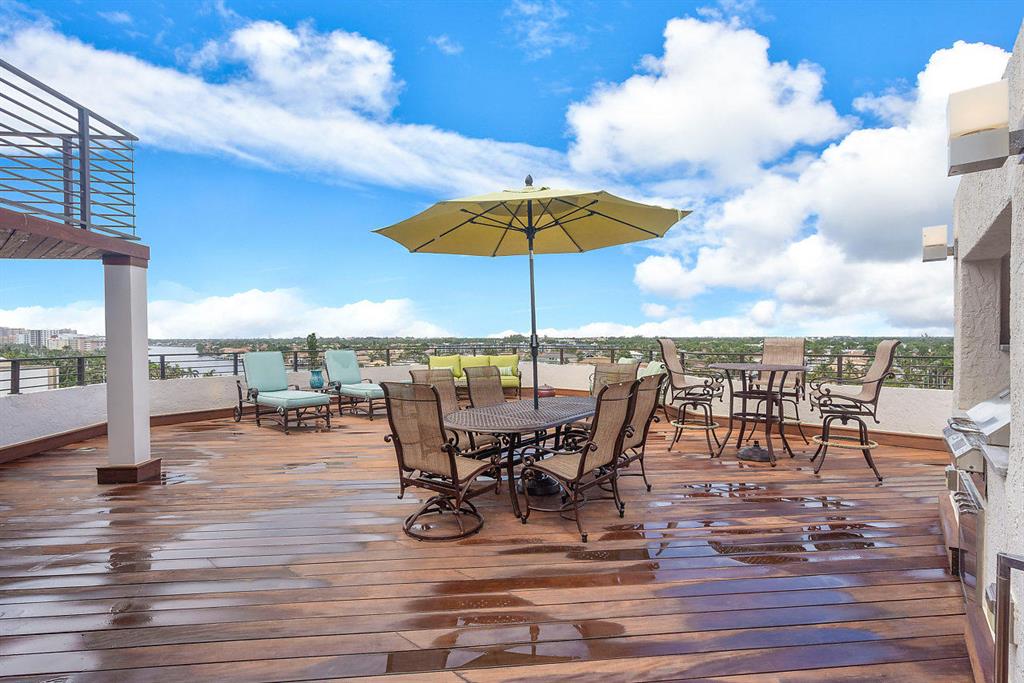 TOWNHOUSES OF HIGHLAND BE - Residential