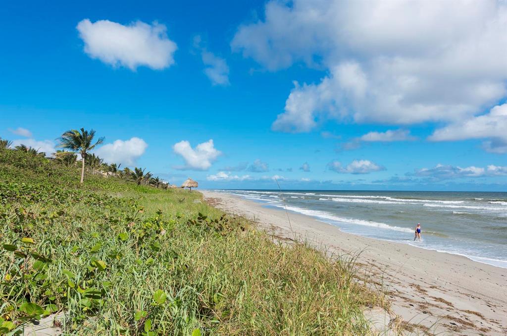 TOWNHOUSES OF HIGHLAND BE - Residential