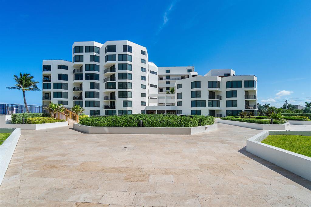 TOWNHOUSES OF HIGHLAND BE - Residential