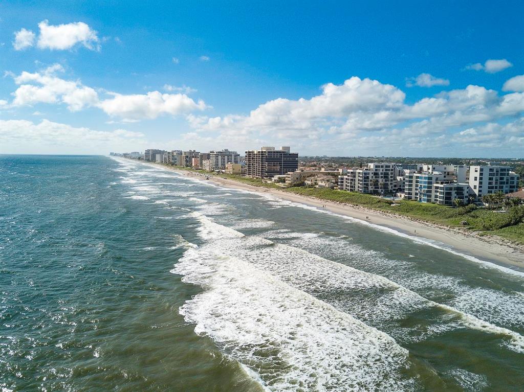 TOWNHOUSES OF HIGHLAND BE - Residential