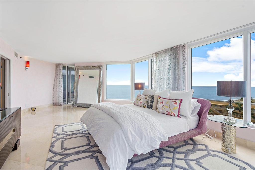 TOWNHOUSES OF HIGHLAND BE - Residential