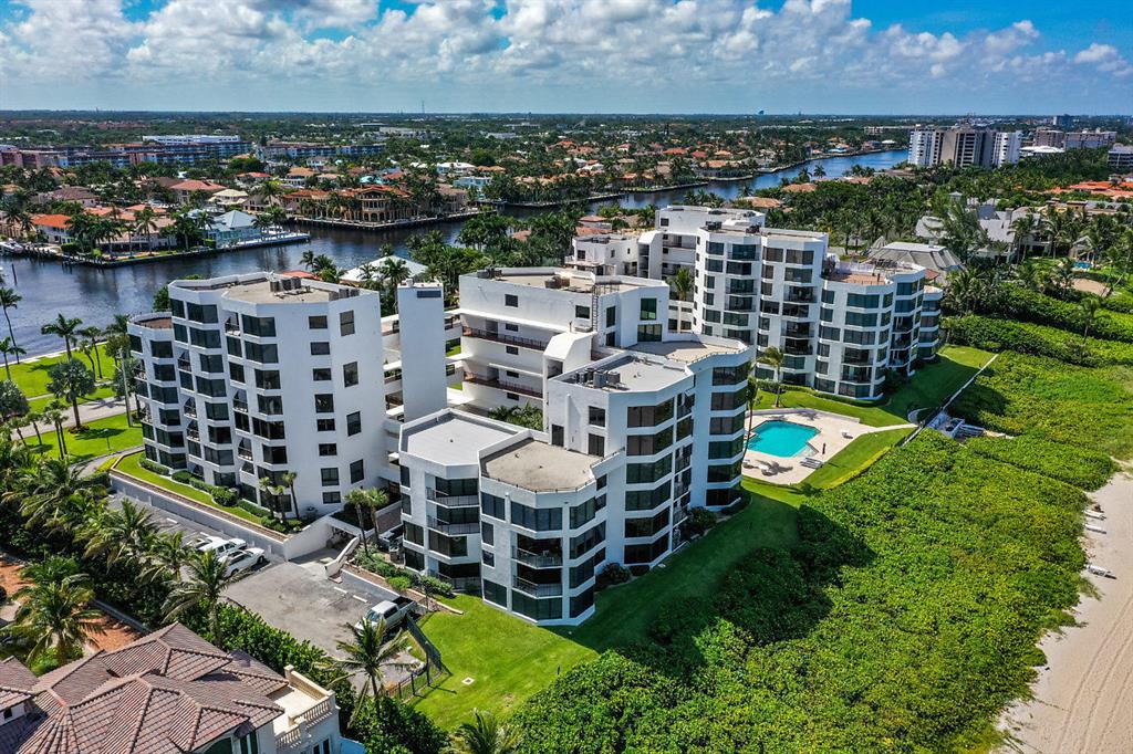 TOWNHOUSES OF HIGHLAND BE - Residential