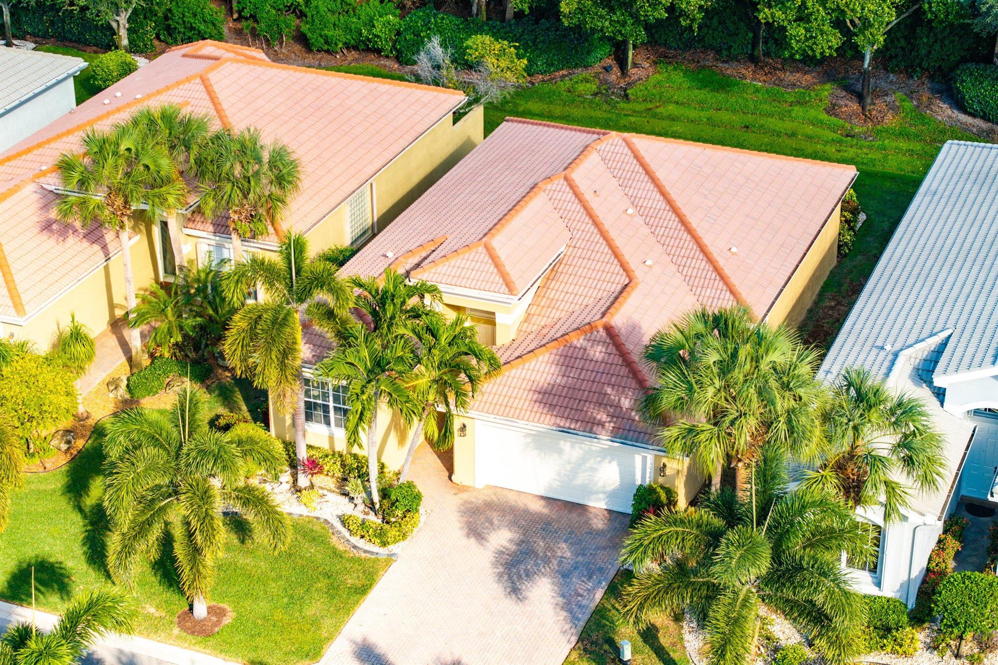 VALENCIA PALMS - Residential