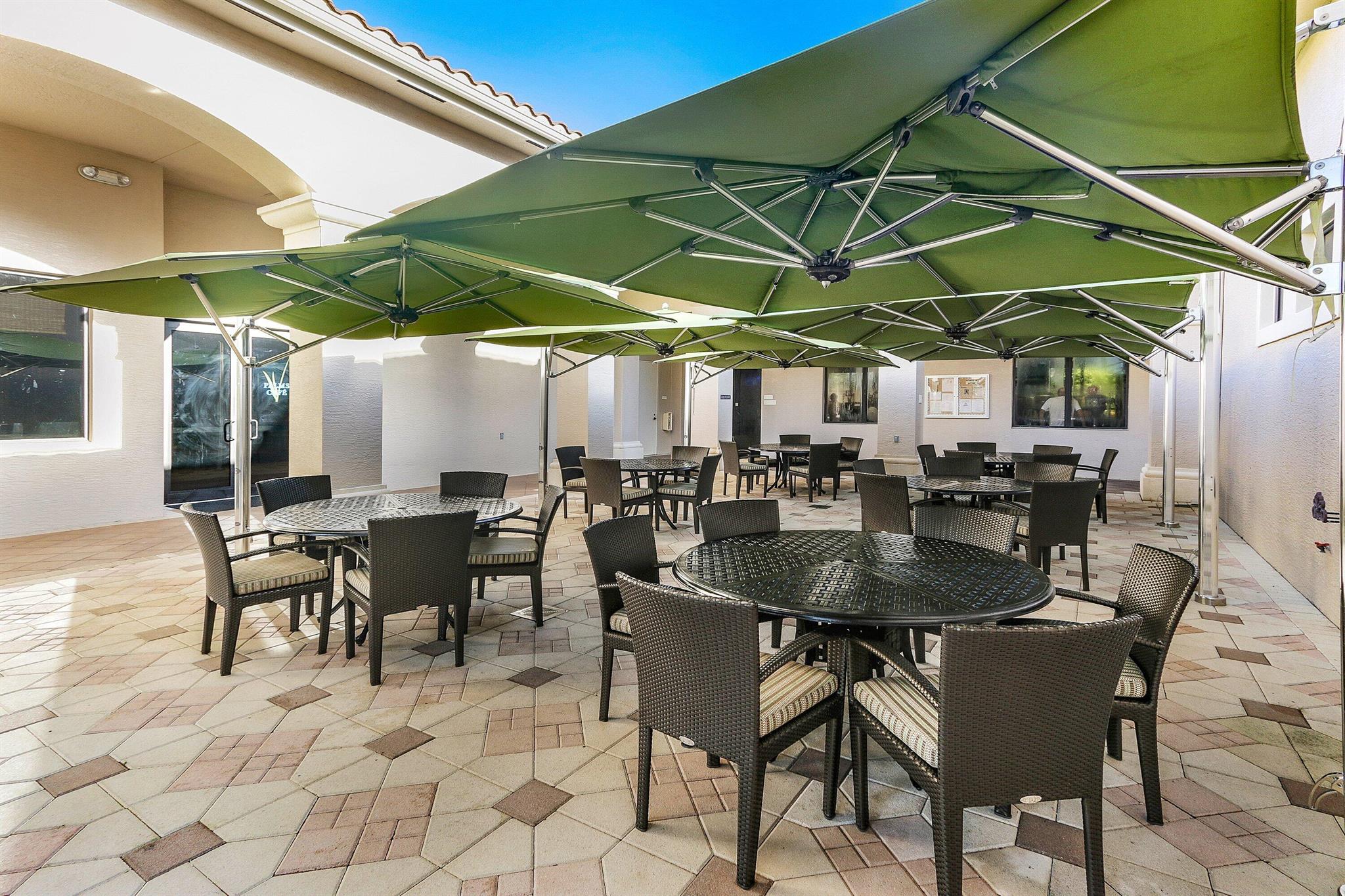 VALENCIA PALMS - Residential