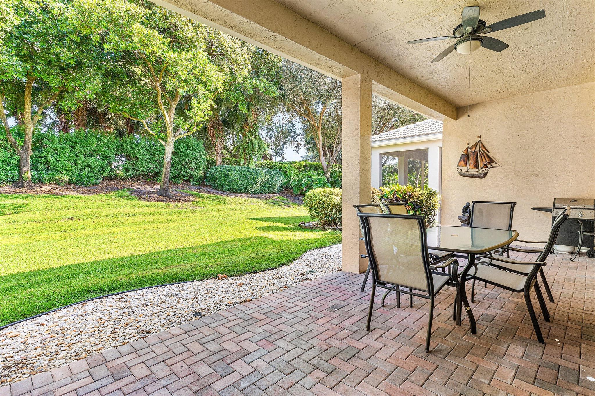 VALENCIA PALMS - Residential