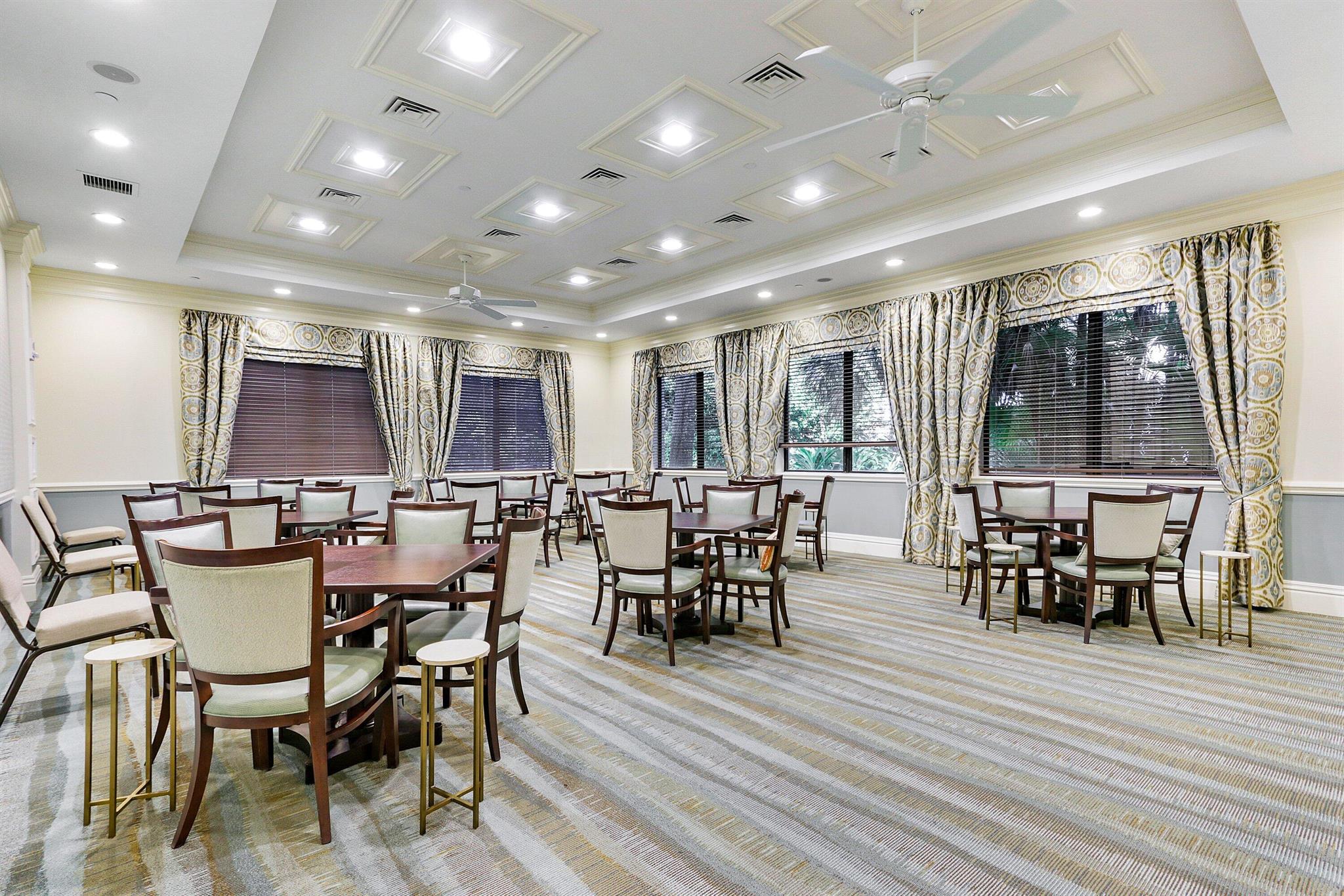 VALENCIA PALMS - Residential