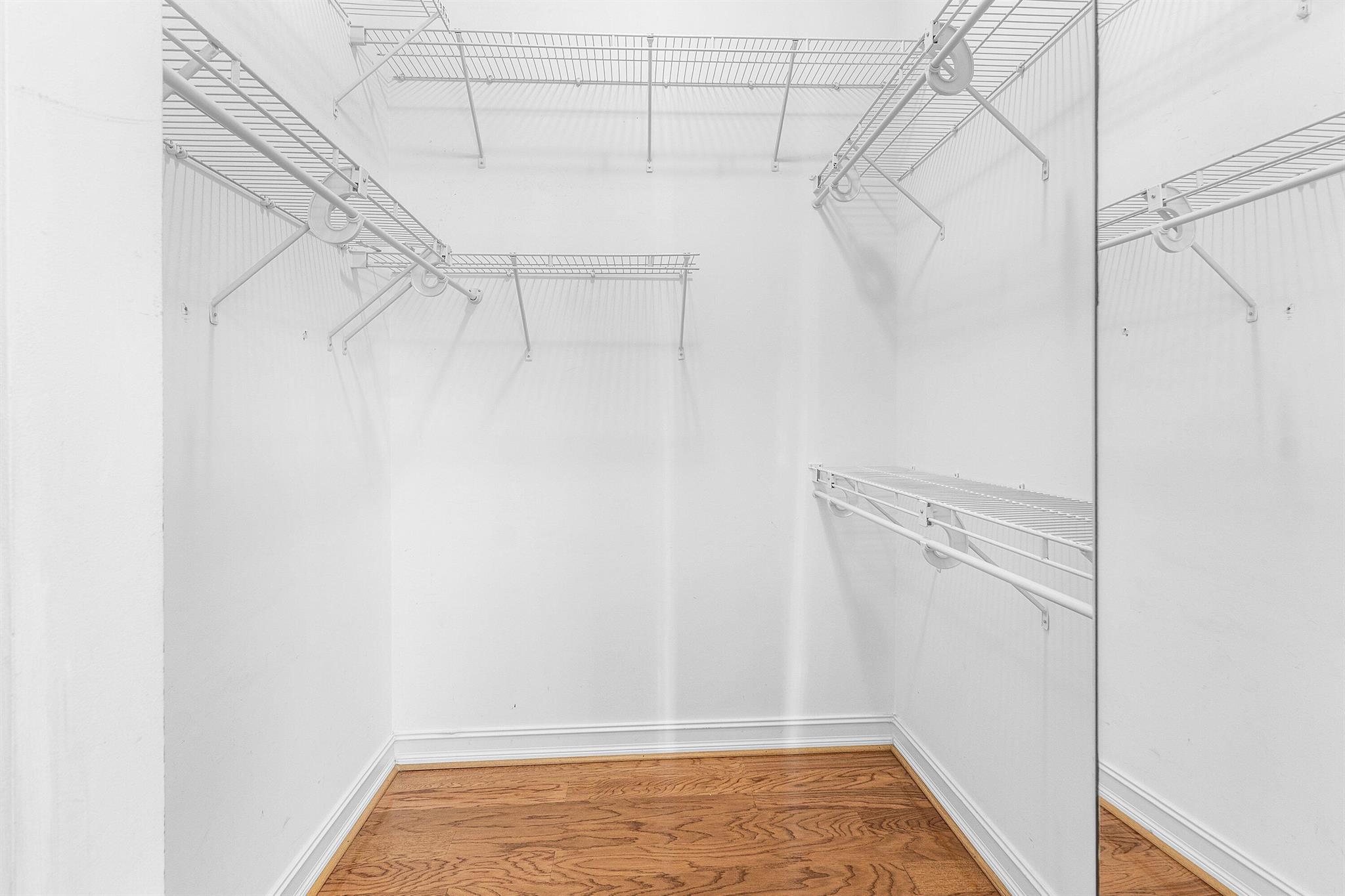 VALENCIA PALMS - Residential