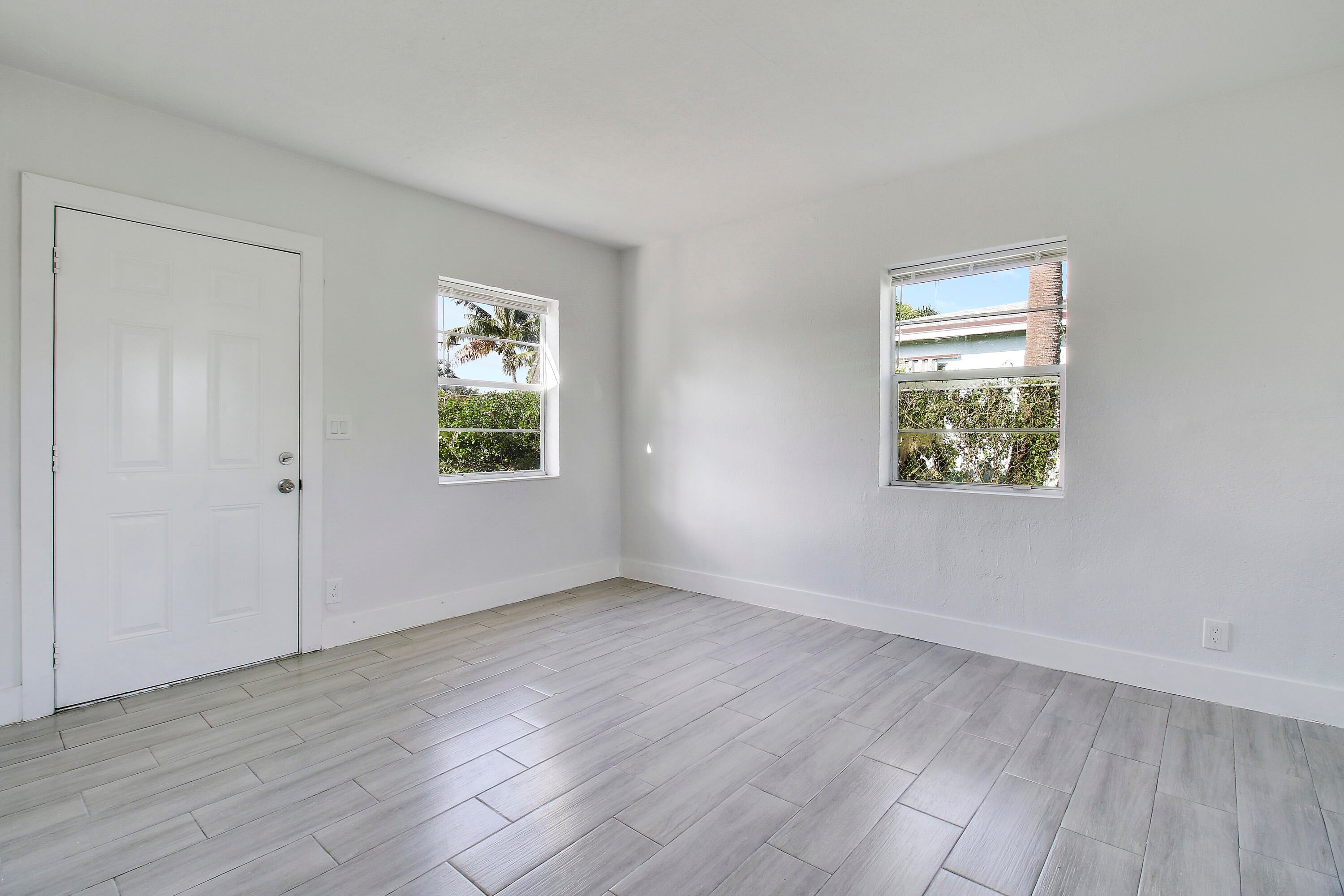 400 W 15TH Street
