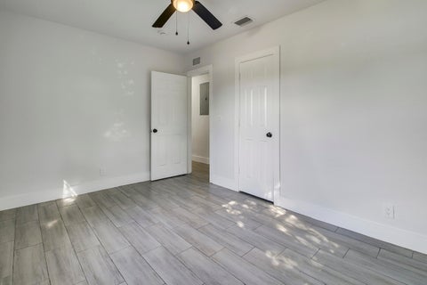 Tiny photo for 400 W 15TH Street, Riviera Beach, FL 33404 (MLS # B26083863)