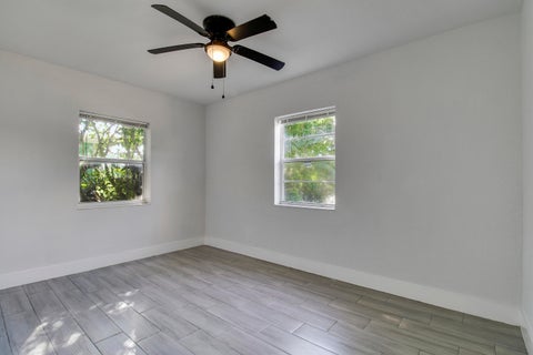 Tiny photo for 400 W 15TH Street, Riviera Beach, FL 33404 (MLS # B26083863)