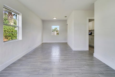 Tiny photo for 400 W 15TH Street, Riviera Beach, FL 33404 (MLS # B26083863)