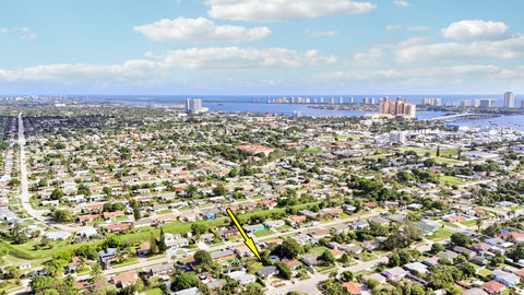 Tiny photo for 400 W 15TH Street, Riviera Beach, FL 33404 (MLS # B26083863)
