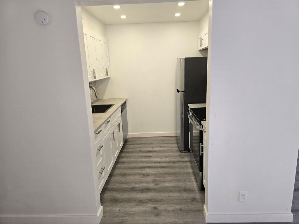 NEW HAMPTON AT CENTURY VI - Residential Lease