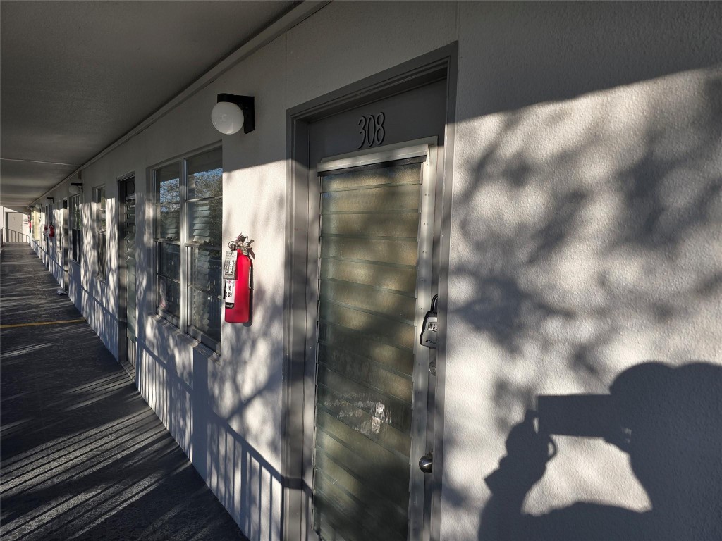 NEW HAMPTON AT CENTURY VI - Residential Lease