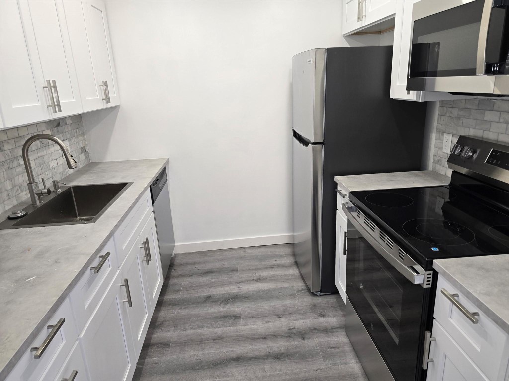 NEW HAMPTON AT CENTURY VI - Residential Lease