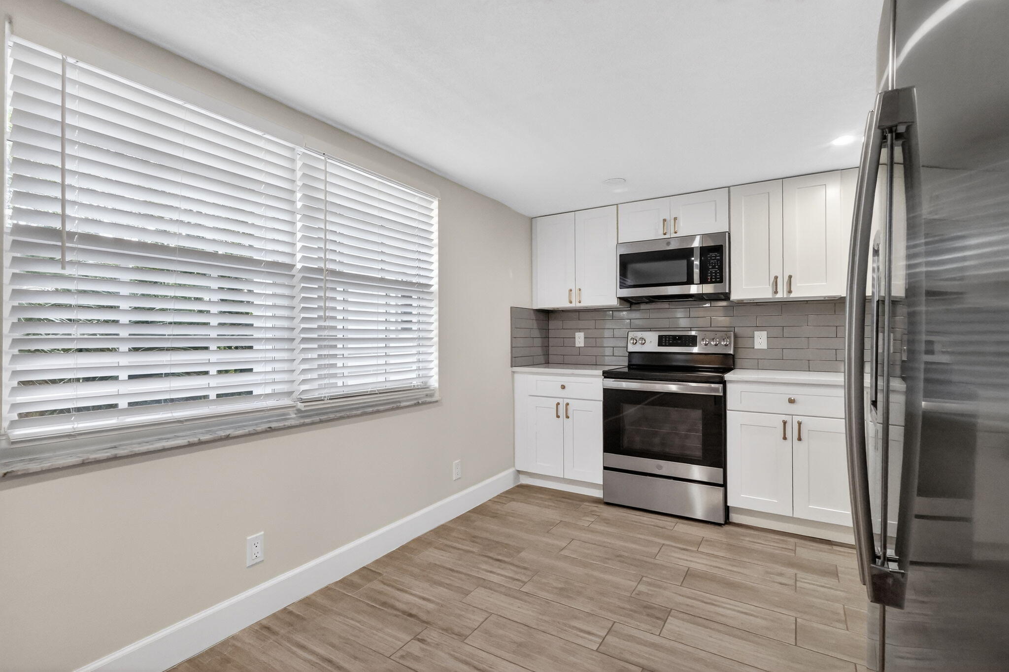 NO 68 PALM-AIRE COUNTRY CLUB - Residential