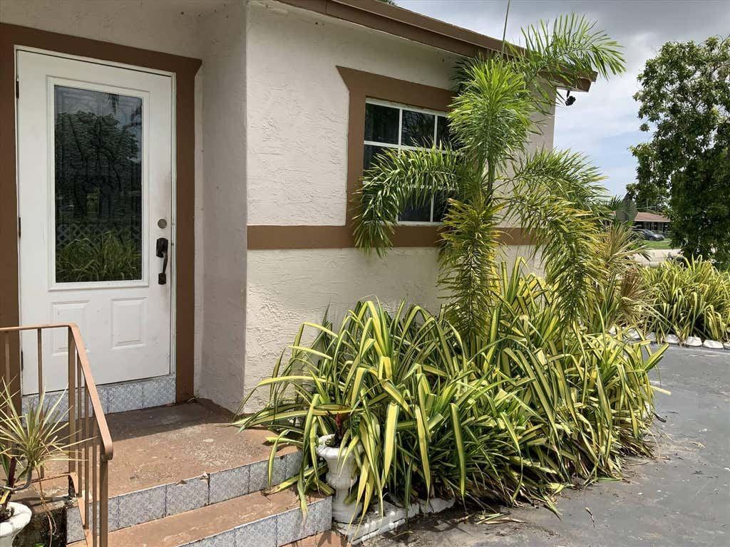 Photo of 2161 NW 29TH Avenue, Fort Lauderdale, FL 33311 (MLS # B26061013)