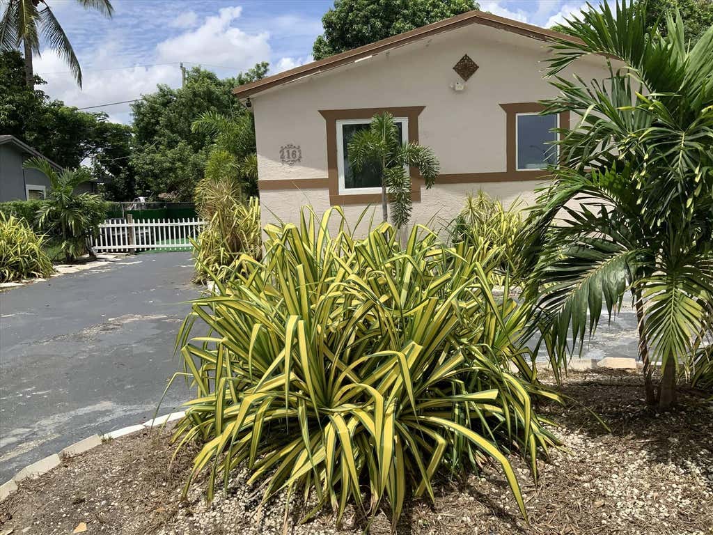Photo of 2161 NW 29TH Avenue, Fort Lauderdale, FL 33311 (MLS # B26061013)