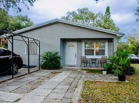 A home in Okeechobee