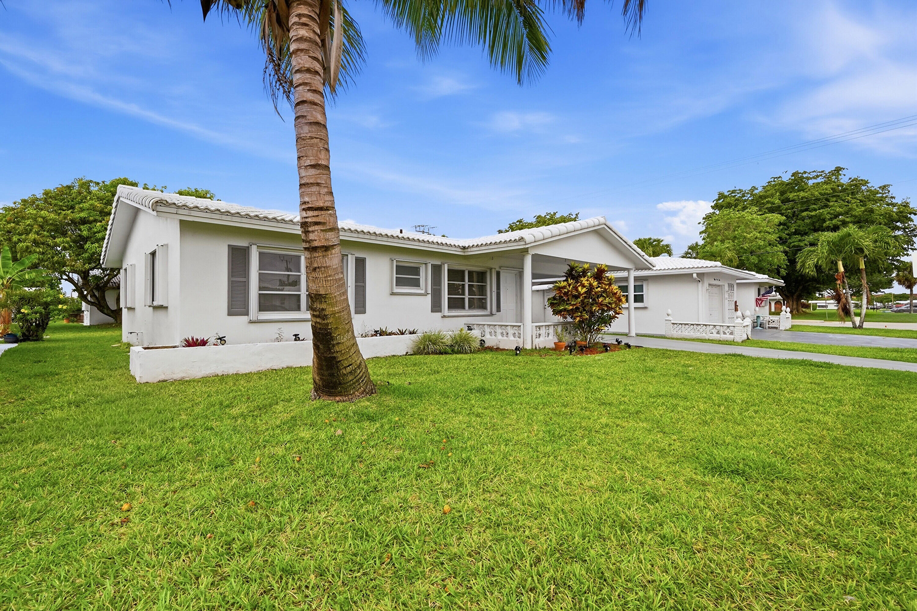 8410 NW 59th Place